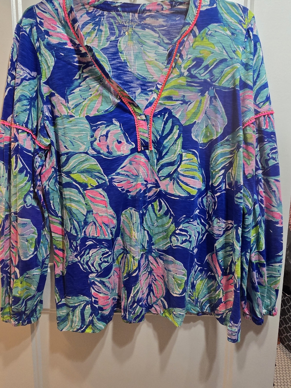 Lilly Pulitzer Blue Tropical Leaf Tunic with Pink & Green Accents Size L